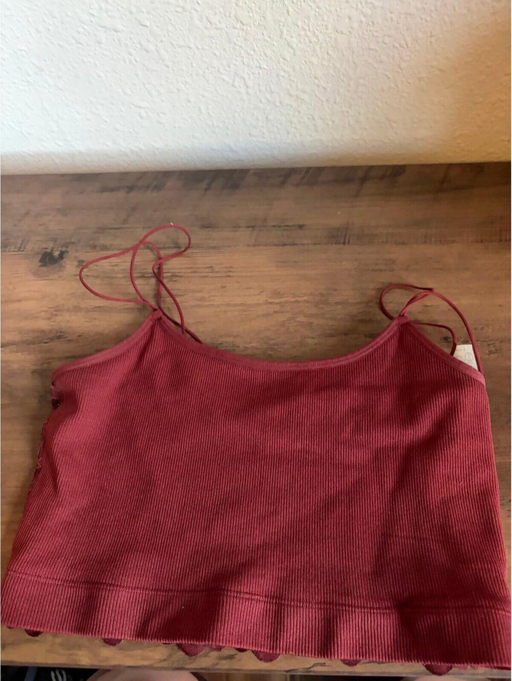 Gilly Hicks maroon ribbed lace stretchy cropped tank size S